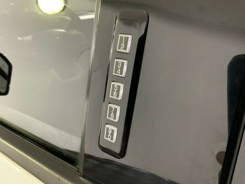 Used 2018 Ford F150 Lariat w/ Equipment Group 502A Luxury AWD/4WD image 39