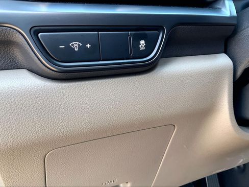 Used 2026 Kia Carnival FWD image 35