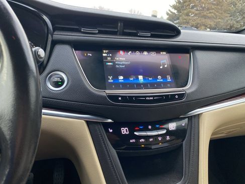 Used 2019 Cadillac XT5 Luxury image 11