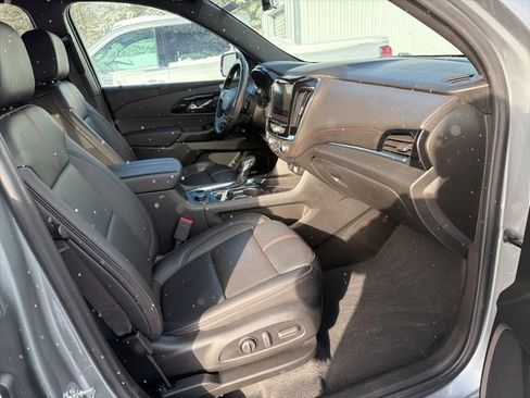 Certified 2023 Chevrolet Traverse RS image 40