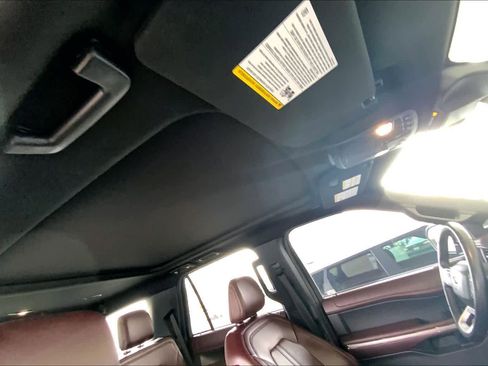 Used 2024 Ford Expedition Limited image 14