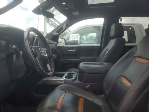Used 2020 GMC Sierra 1500 AT4 w/ AT4 Premium Package AWD/4WD image 8