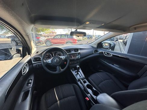 Used 2017 Nissan Sentra S FWD image 9