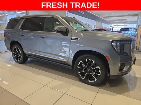Used 2022 GMC Yukon Denali w/ Denali Premium Package AWD/4WD image 7