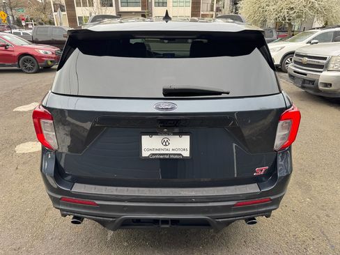 Used 2023 Ford Explorer ST-Line w/ Class IV Trailer Tow Package image 9
