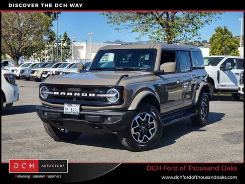 Certified 2025 Ford Bronco Outer Banks AWD/4WD image 1