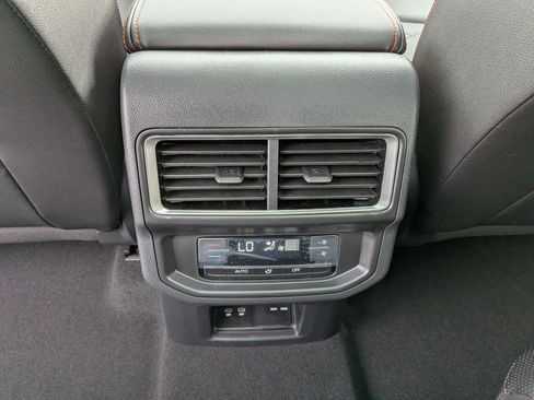 New 2026 Volkswagen Atlas Peak Edition AWD/4WD image 29