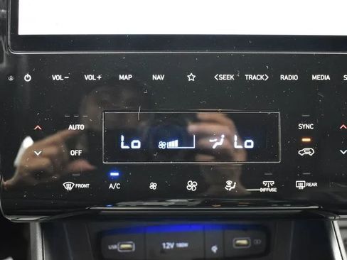 Used 2024 Hyundai Tucson Limited image 34