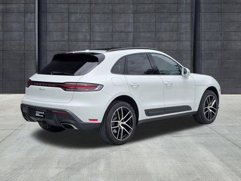 Used 2026 Porsche Macan AWD/4WD image 8