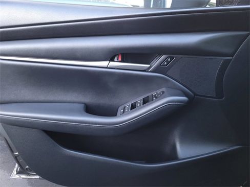 Used 2023 MAZDA MAZDA3 s image 15