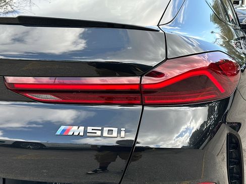 Used 2022 BMW X6 M50i w/ Premium Package image 33