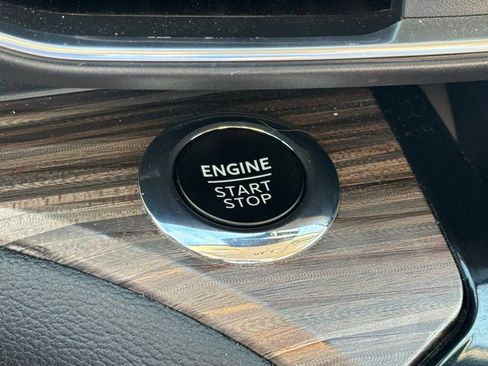 Used 2022 Ford Explorer Limited w/ Limited Technology Package image 39