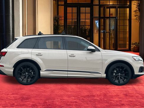 Used 2023 Audi Q7 3.0T Prestige w/ Prestige Package image 9