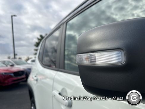 Used 2020 Jeep Renegade Limited image 10