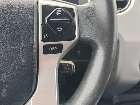 Used 2014 Toyota Tundra SR5 w/ SR5 Upgrade Package RWD image 30