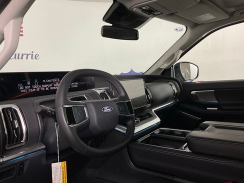 New 2027 Ford Expedition Platinum w/ Driver's Package RWD image 13