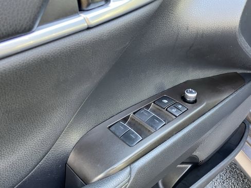 Used 2023 Toyota Camry XLE image 15