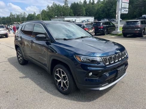 New 2026 Jeep Compass Limited AWD/4WD image 3