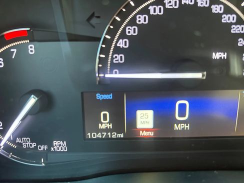 Used 2017 Cadillac XT5 Luxury image 19