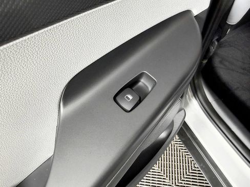 Used 2022 Hyundai Kona SEL image 32