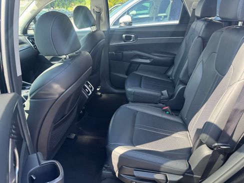 Used 2023 Kia Sorento EX AWD/4WD image 34