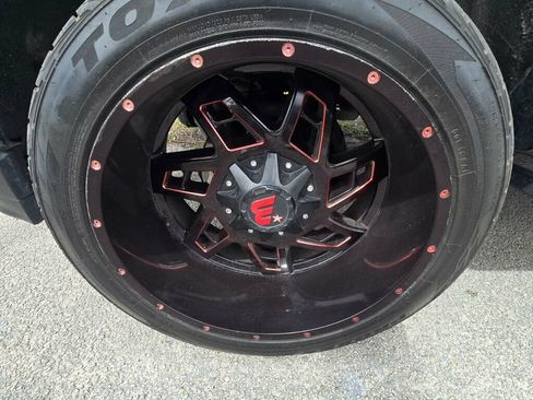 Used 2016 Chevrolet Silverado 1500 Custom image 5