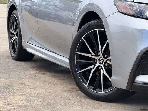 Used 2024 Toyota Camry SE FWD image 12