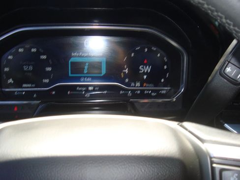 Used 2022 Chevrolet Silverado 1500 LT image 15