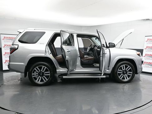 Used 2023 Toyota 4Runner Limited image 31