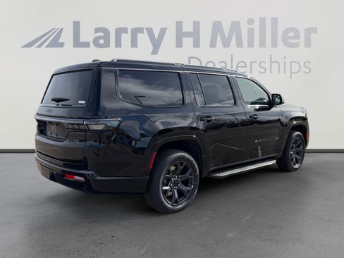 New 2026 Jeep Grand Wagoneer Limited w/ 8-Passenger Seating Package AWD/4WD image 6
