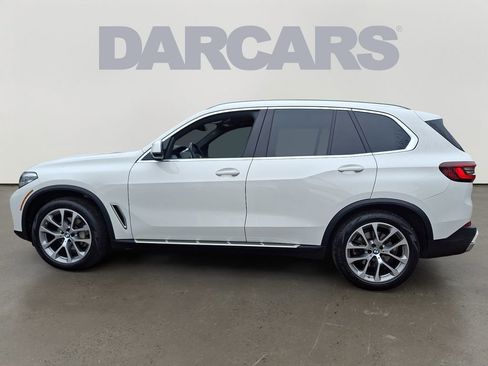 Used 2023 BMW X5 xDrive40i w/ Premium Package AWD/4WD image 4