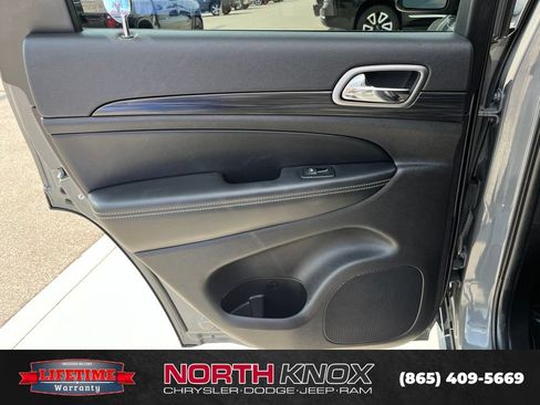 Used 2021 Jeep Grand Cherokee Freedom Edition AWD/4WD image 14