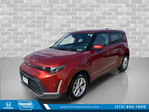 Used 2024 Kia Soul LX w/ Option Group 015 FWD image 1