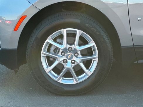 Used 2024 Chevrolet Equinox LT image 31