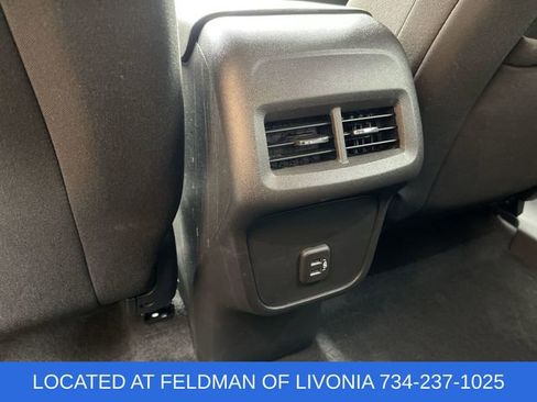 Used 2023 Chevrolet Equinox LT image 21