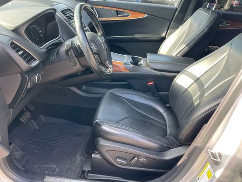 Used 2017 Lincoln MKX Reserve w/ Lincoln MKX Climate Package AWD/4WD image 16
