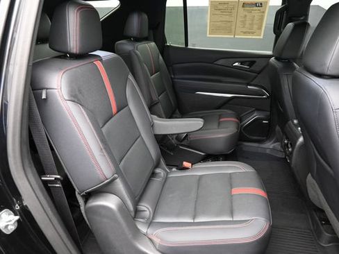 Used 2024 Chevrolet Traverse RS w/ LPO, Floor Liner Package AWD/4WD image 31