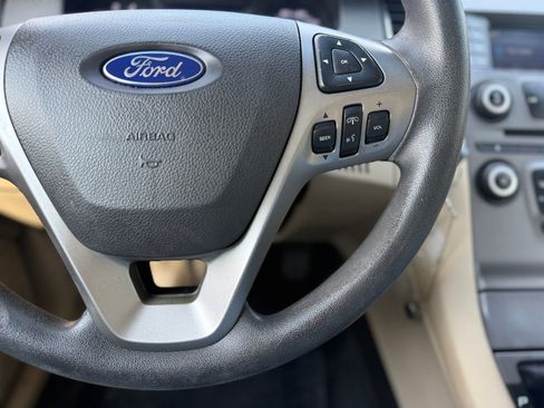 Used 2016 Ford Taurus SE FWD image 27