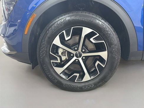 Used 2025 Kia Sportage EX AWD/4WD image 32