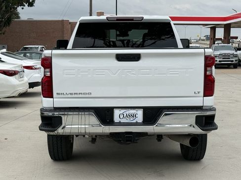 Used 2025 Chevrolet Silverado 2500 LT w/ Convenience Package AWD/4WD image 5