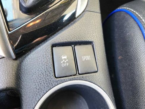 Used 2017 Toyota Corolla SE FWD image 22