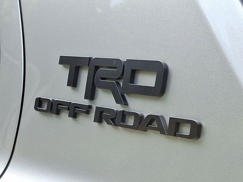 Certified 2025 Toyota 4Runner TRD Off-Road AWD/4WD image 31