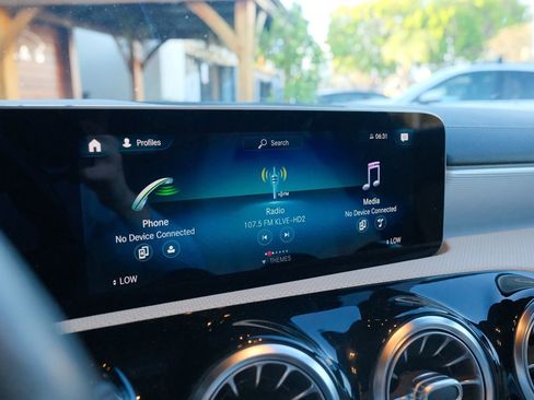 Used 2020 Mercedes-Benz CLA 250 image 20