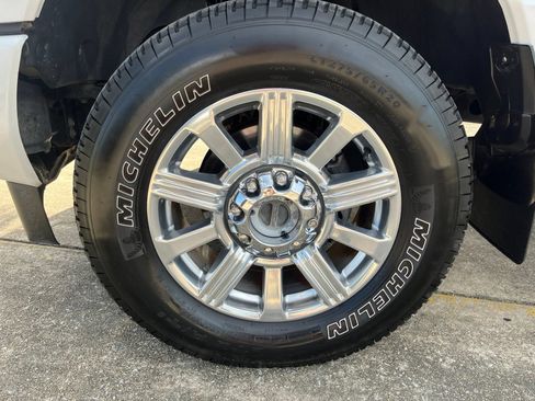 Used 2019 Ford F350 Limited AWD/4WD image 7