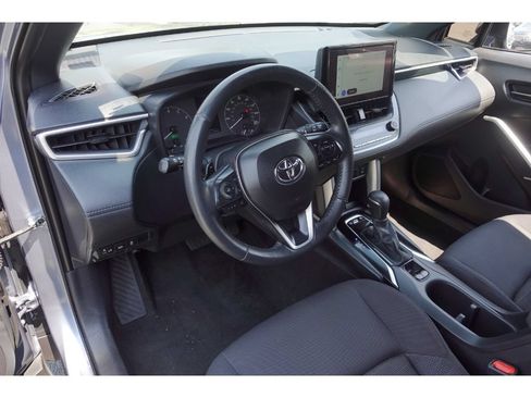 Used 2024 Toyota Corolla Cross AWD Hybrid w/ Moonroof Package image 10