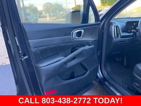 Used 2025 Kia Sorento SX FWD image 5