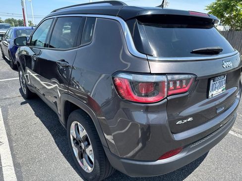 Used 2018 Jeep Compass Limited AWD/4WD image 4