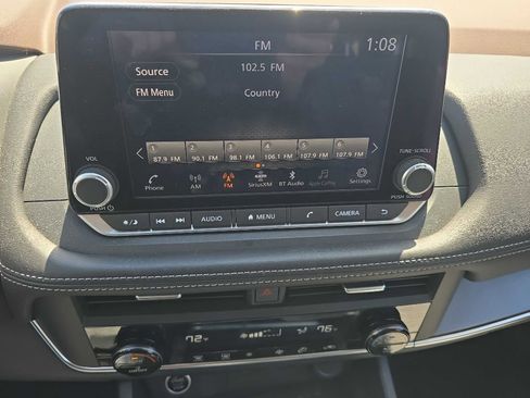 Used 2023 Nissan Rogue SV AWD/4WD image 21