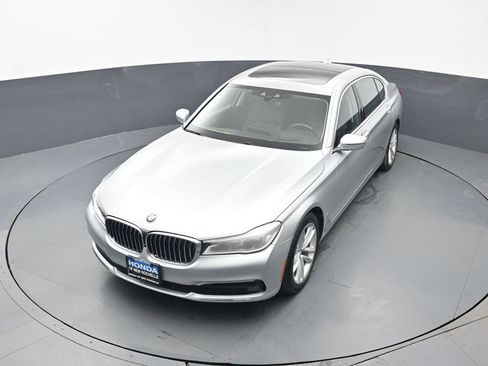 Used 2016 BMW 750i xDrive image 35
