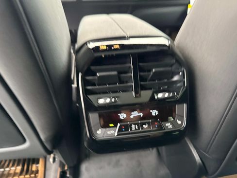 New 2026 BMW iX xDrive60 AWD/4WD image 15